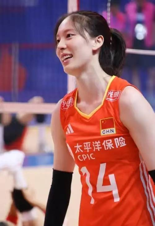 开云-中国女排五大美女盘点:第二名毫无争议,第一名出人意料|张常宁|惠若琪|李月明|郑益昕|赛场_新浪体育_新浪新闻